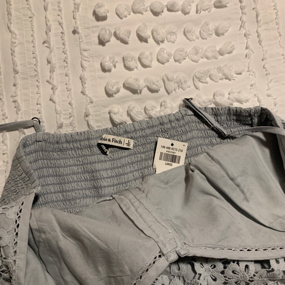 Baby Blue Abercrombie Lace Crop Top - Picture 3 of 3